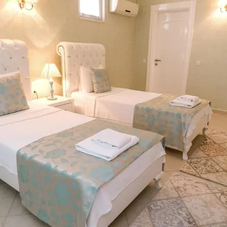 Four Seasons G Villa *